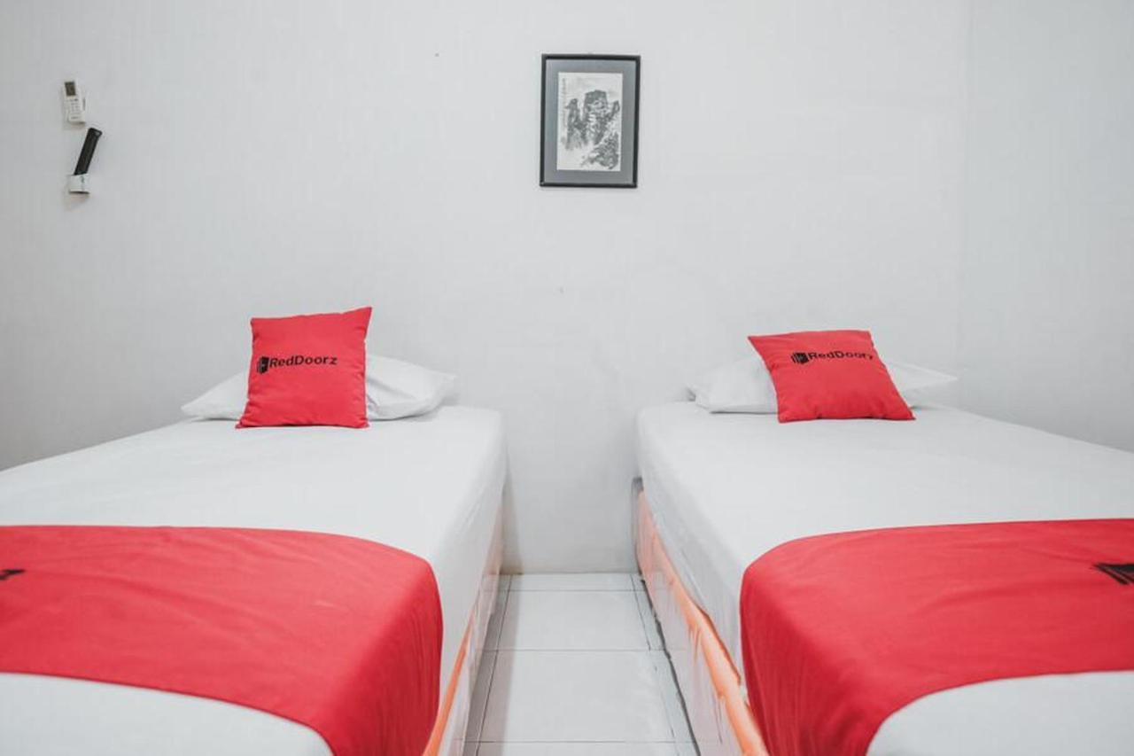 Reddoorz Near Kartini Mall Lampung Bandar Lampung Dış mekan fotoğraf