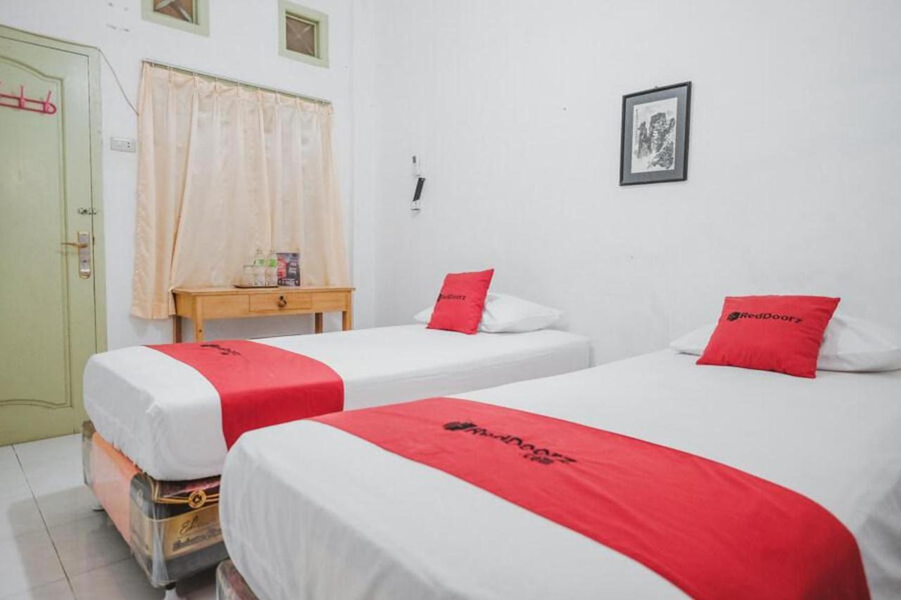 Reddoorz Near Kartini Mall Lampung Bandar Lampung Dış mekan fotoğraf